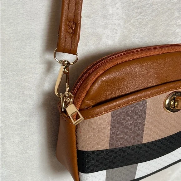 White and Tan Crossbody Bag with Adjustable Strap - Picture 3 of 8